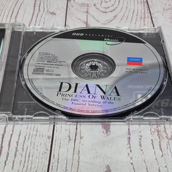 Diana, Princess of Wales: The BBC Recording of the Funeral Service CD, Booklet - Picture 6 of 7